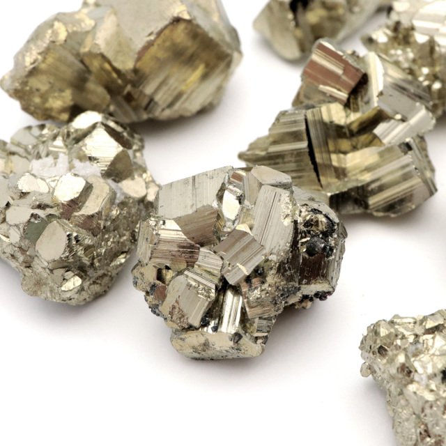 パイライト 原石 AAA ペルー産 1点もの 黄鉄鉱 pyrite パワーストーン 天然石