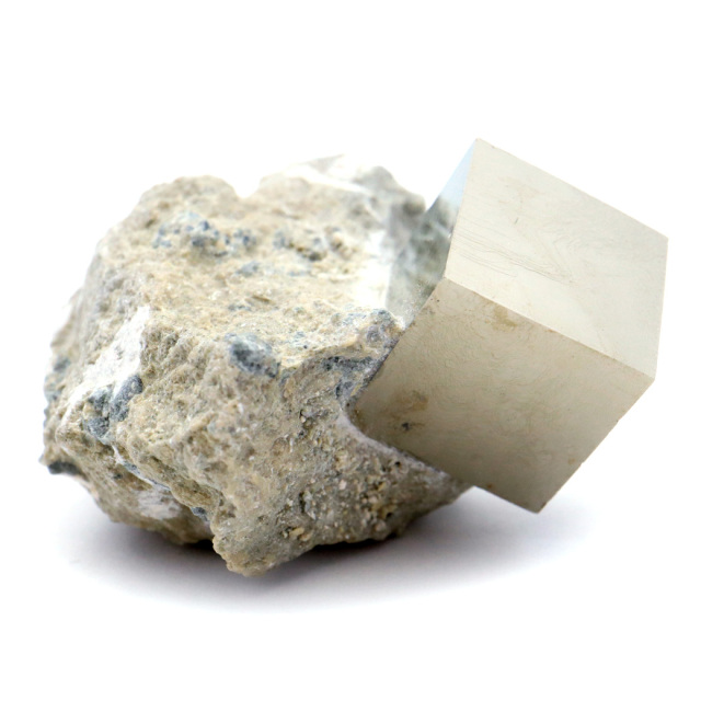 パイライト 原石 母岩付き スペイン ナバフン産 キュービック 結晶 1点もの 黄鉄鉱 pyrite パワーストーン 天然石