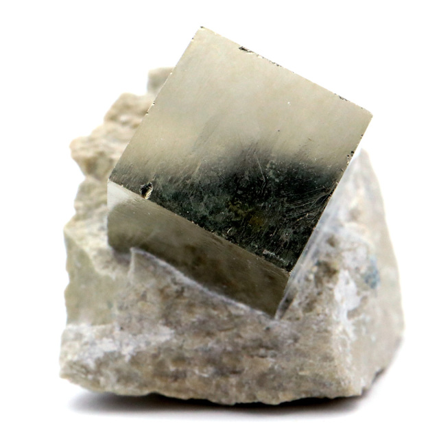 パイライト 原石 母岩付き スペイン ナバフン産 キュービック 結晶 1点もの 黄鉄鉱 pyrite パワーストーン 天然石