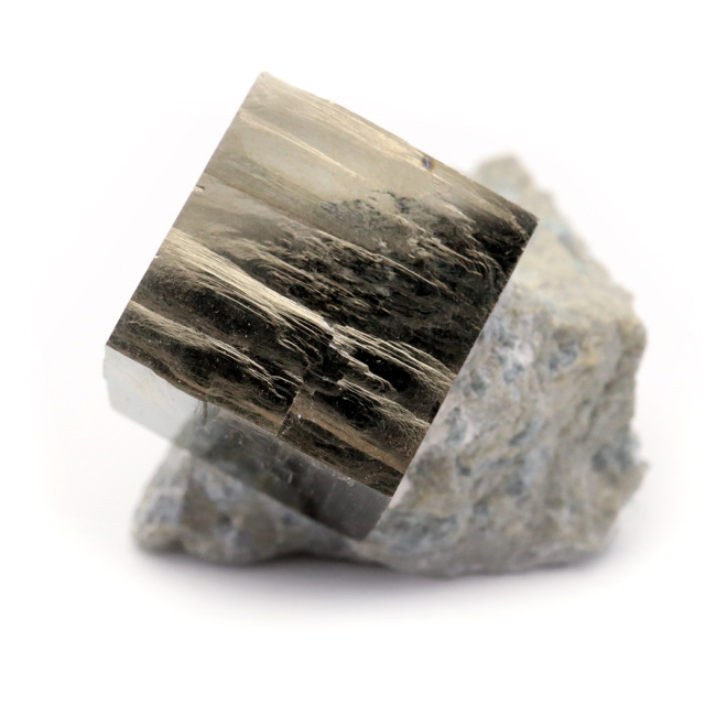 パイライト 原石 母岩付き スペイン ナバフン産 キュービック 結晶 1点もの 黄鉄鉱 pyrite パワーストーン 天然石