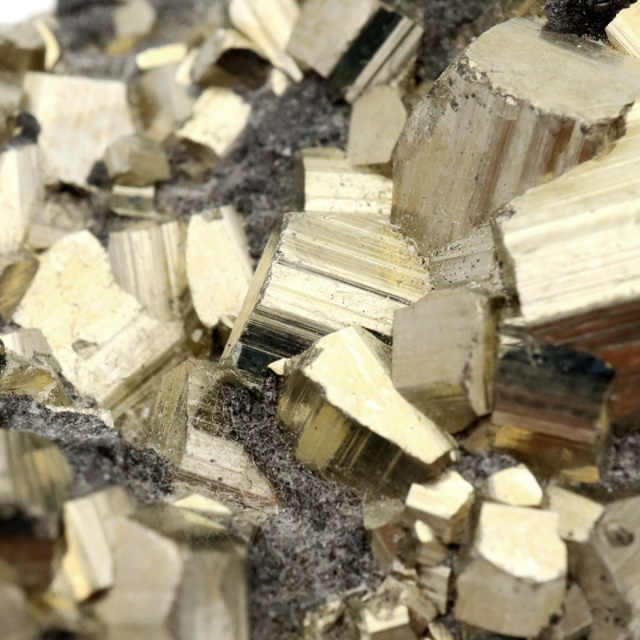 パイライト 原石 AAA ペルー産 1点もの 黄鉄鉱 pyrite パワーストーン 天然石