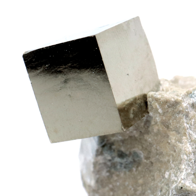 パイライト 原石 母岩付き スペイン ナバフン産 キュービック 結晶 1点もの 黄鉄鉱 pyrite パワーストーン 天然石