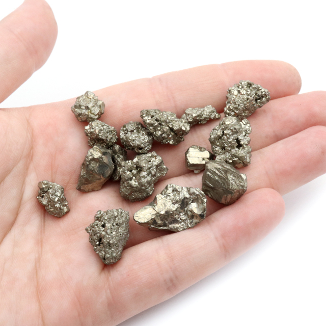 パイライト 原石 さざれ 約50g前後 ペルー産 黄鉄鉱 pyrite パワーストーン 天然石 浄化 グッズ
