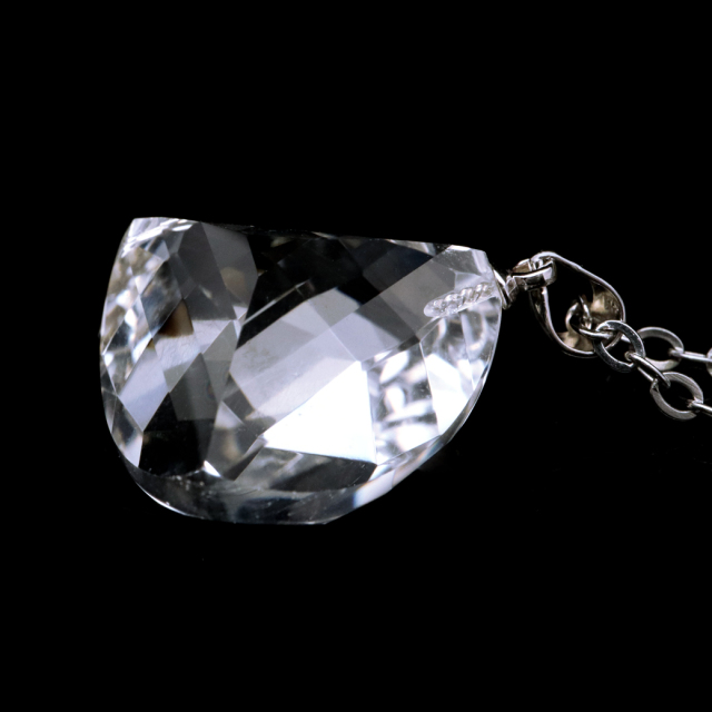 水晶 ペンダント 宝石質 AAA ネックレス トライアングルカット SILVER925 4月 誕生石 天然石 パワーストーン crystal