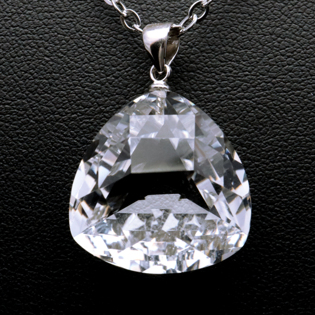 水晶 ペンダント 宝石質 AAA ネックレス トライアングルカット SILVER925 4月 誕生石 天然石 パワーストーン crystal