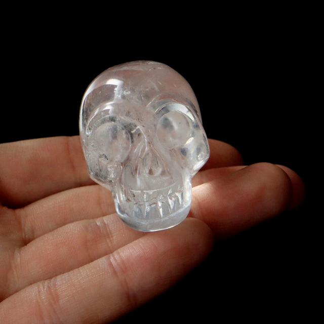 クリスタル スカル 天然水晶 虹入り 骸骨 置物 アイリスクォーツ ドクロ ブラジル産