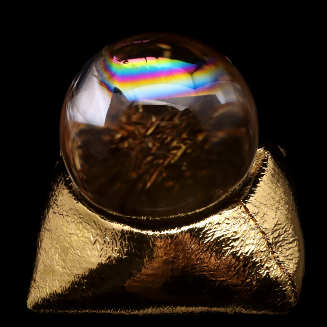 アイリスクォーツ 丸玉 水晶 虹入り AAA 天然 直径約52mm 座布団付き レインボー パワーストーン 天然石