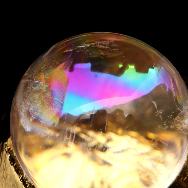アイリスクォーツ 丸玉 水晶 虹入り AAA 天然 直径約42mm 座布団付き レインボー パワーストーン 天然石