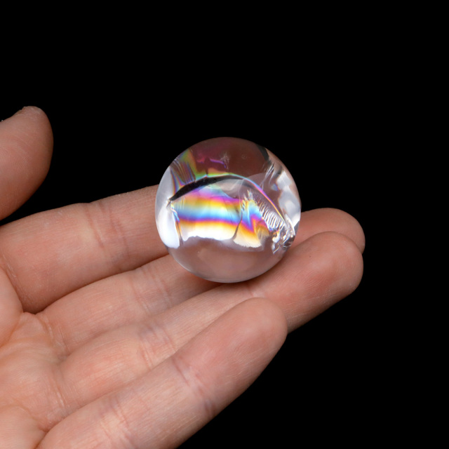 アイリスクォーツ 丸玉 水晶 虹入り AA 天然台座付き レインボー パワーストーン 天然石 1点もの 置き物 玉 球 本物 風水 グッズ 占い