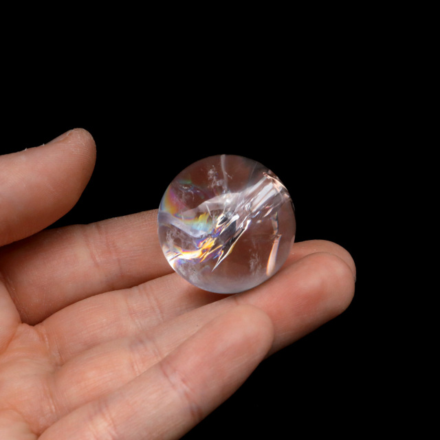 アイリスクォーツ 丸玉 水晶 虹入り AA 天然台座付き レインボー パワーストーン 天然石 1点もの 置き物 玉 球 本物 風水 グッズ 占い
