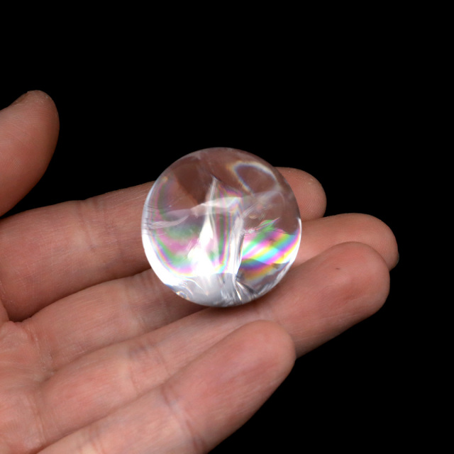 アイリスクォーツ 丸玉 水晶 虹入り AA 天然台座付き レインボー パワーストーン 天然石 1点もの 置き物 玉 球 本物 風水 グッズ 占い