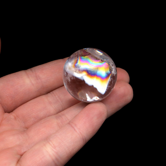 アイリスクォーツ 丸玉 水晶 虹入り AA 天然台座付き レインボー パワーストーン 天然石 1点もの 置き物 玉 球 本物 風水 グッズ 占い