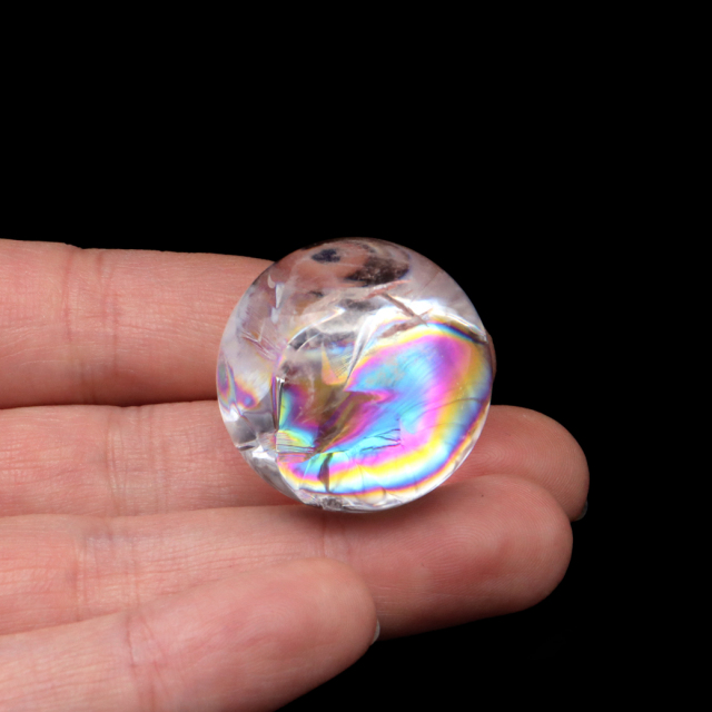 アイリスクォーツ 丸玉 水晶 虹入り AA 天然 台座付き レインボー パワーストーン 天然石 1点もの 置き物 玉 球 本物 風水