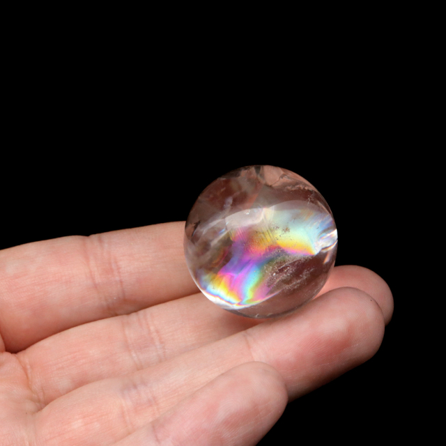 0709143  天然水晶虹入り✨丸玉台付29ミリ 0709143 天然水晶虹入り✨丸玉台付29ミリ - メルカリ