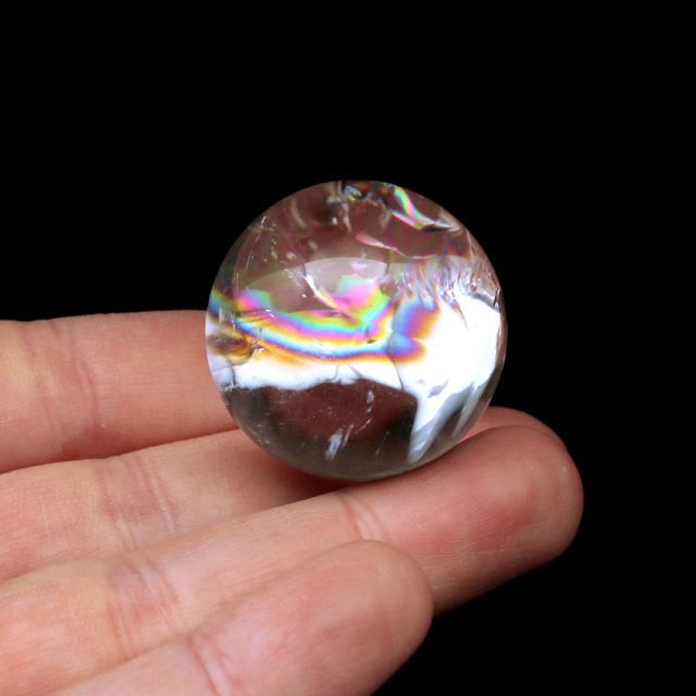 アイリスクォーツ 丸玉 水晶 虹入り AA 天然 台座付き レインボー パワーストーン 天然石 1点もの 置き物