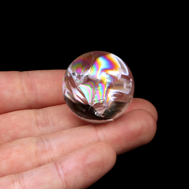 アイリスクォーツ 丸玉 水晶 虹入り AA 天然 台座付き レインボー パワーストーン 天然石 1点もの 置き物