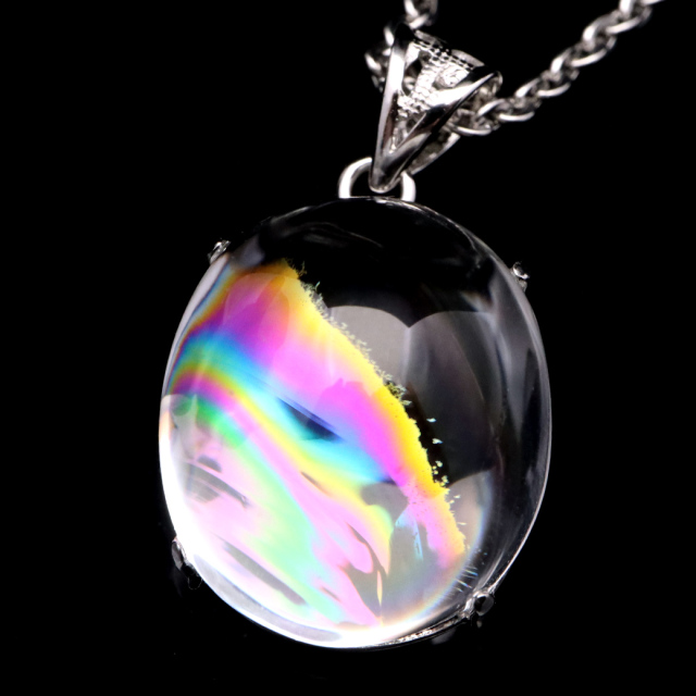 アイリスクォーツ | 自然が生み出した虹入り水晶