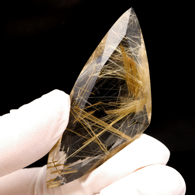ルチルクォーツ | 針状の結晶が見られる水晶