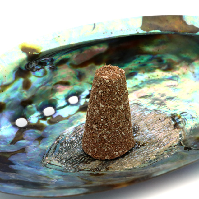 ホワイトセージ お香 コーン 5本入り 丸タイプ 高さ約3cm ハンドメイド 三角香 アロマ インセンス 空間 浄化