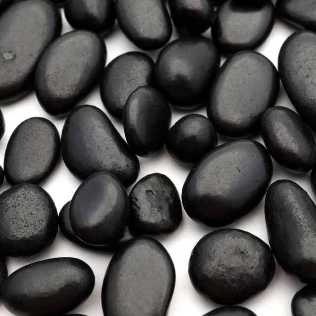 シュンガイト さざれ石 本物 チップ 中サイズ 100g シュンガ石 カレリア共和国産 フラーレン炭素 Shungite 天然石 パワーストーン