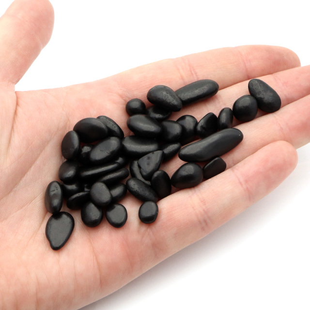 シュンガイト さざれ石 本物 チップ 中サイズ 100g シュンガ石 カレリア共和国産 フラーレン炭素 Shungite 天然石 パワーストーン