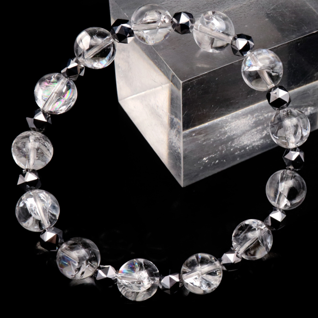 8800円から20％オフ アイリスオーラクォーツ　ブレスレット ☆アクアオーラ・アイリスクォーツ・スモーキークォーツ入り