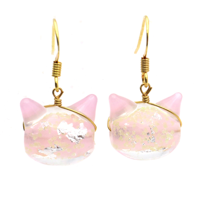 ホタルガラス ピアス 猫 光る ベビーピンク 蓄光 かわいい フック レディース 両耳用 沖縄 お土産 おしゃれ とんぼ玉 ねこ ネコ