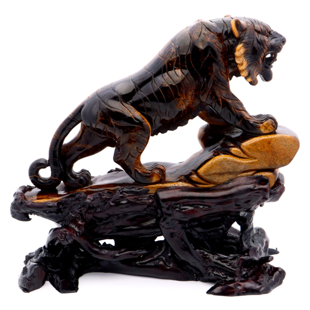 タイガーアイ 虎 置物 彫刻 台座付き 2.6kg 虎眼石 風水 干支 とら 寅