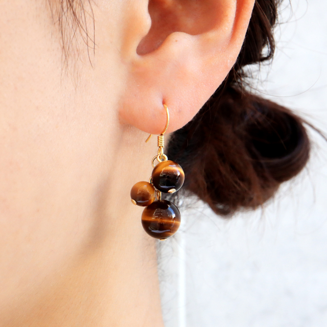 タイガーアイ ピアス レディース 両耳用 ぶどう房型 虎目石 かわいい