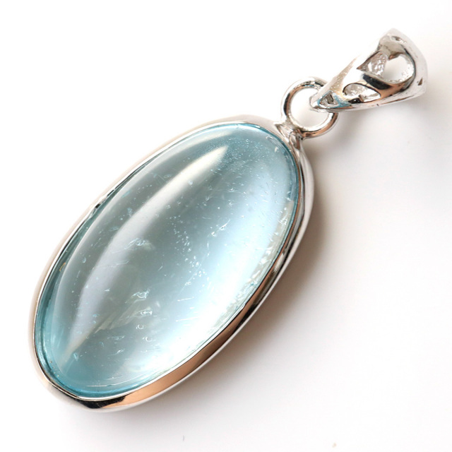 ブルートパーズ ペンダント Silver925 チェーン付き 1点物