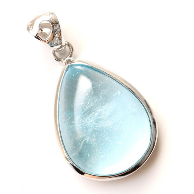 ブルートパーズ ペンダント Silver925 チェーン付き 1点物