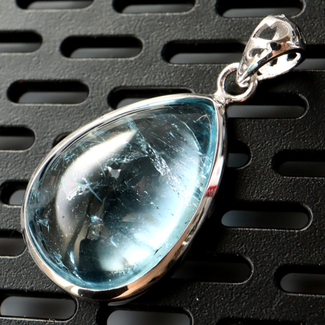 ブルートパーズ ペンダント Silver925 チェーン付き 1点物