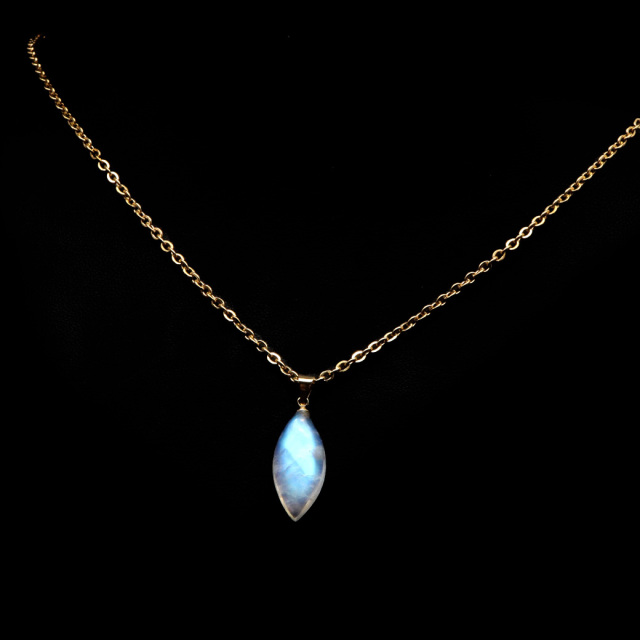 ムーンストーン ネックレス しずく ドロップ 6月 誕生石 天然石 レインボー ムーンストーン ペンダント 長石 moonstone