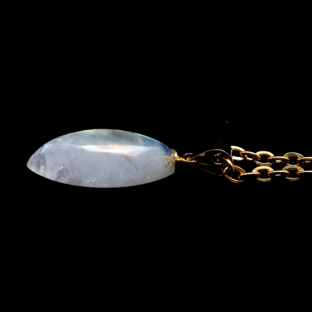 ムーンストーン ネックレス しずく ドロップ 6月 誕生石 天然石 レインボー ムーンストーン ペンダント 長石 moonstone