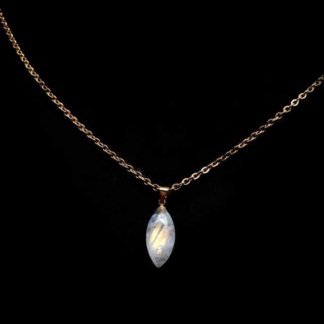ムーンストーン ネックレス しずく ドロップ 6月 誕生石 天然石 レインボー ムーンストーン ペンダント 長石 moonstone