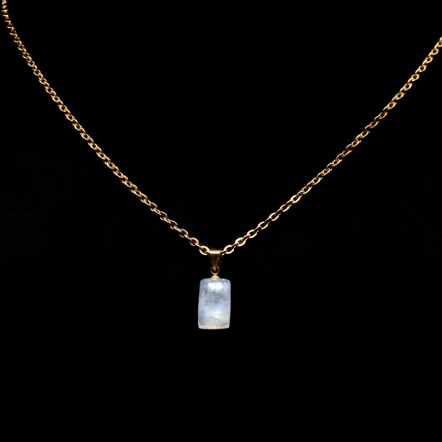 ムーンストーン ネックレス 6月 誕生石 天然石 レインボー ムーンストーン ペンダント 長石 moonstone 母の日 ギフト