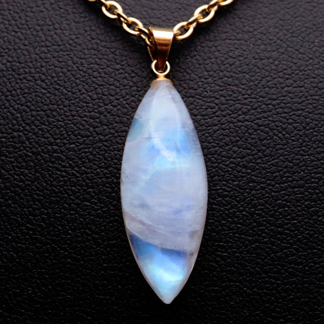ムーンストーン ネックレス 6月 誕生石 天然石 レインボー ムーンストーン ペンダント 長石 moonstone