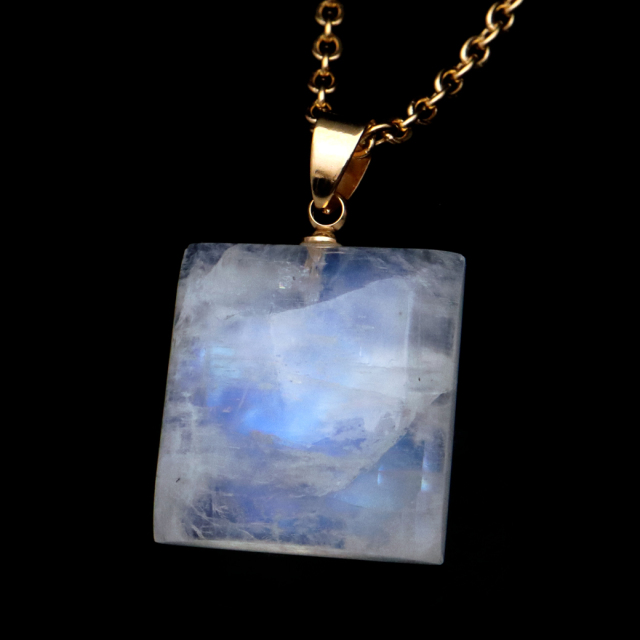 ムーンストーン ネックレス 6月 誕生石 天然石 レインボー ムーンストーン ペンダント 長石 moonstone 1点物