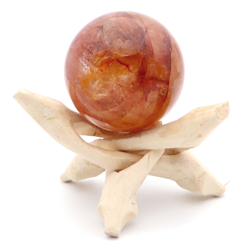 マニカラン水晶 丸玉 木製台座付き パールバティー渓谷産 天然石 パワーストーン 1点もの