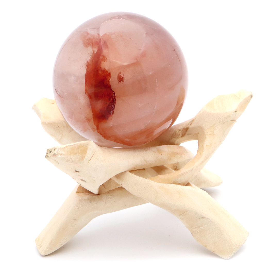 マニカラン水晶 丸玉 木製台座付き パールバティー渓谷産 天然石 パワーストーン 1点もの