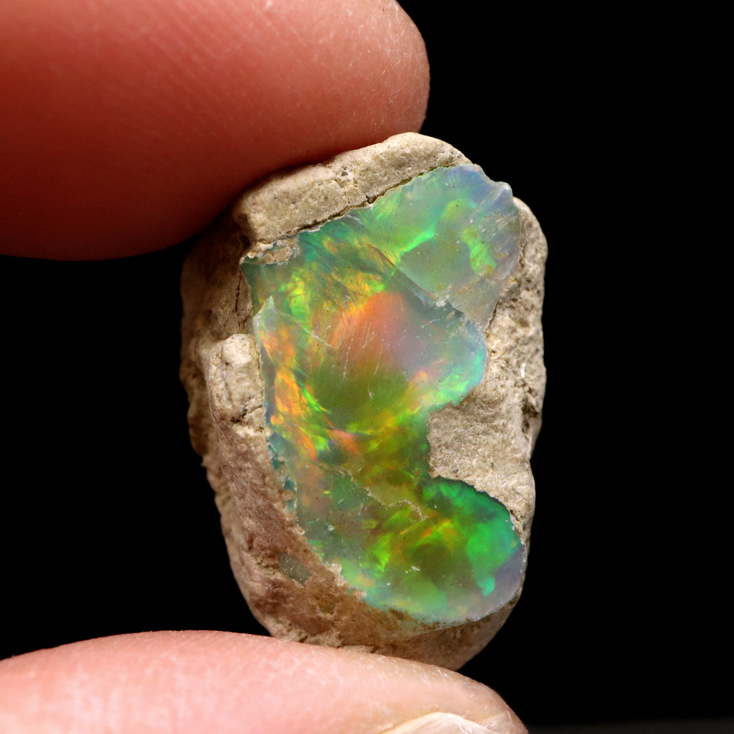 プレシャスオパール 原石 エチオピア産 1点もの ツーソン展示会商品 加工用 有色効果あり 置き物 標本 コレクター