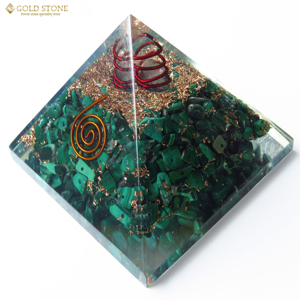 マラカイト使用 水晶単結晶入り オルゴナイトピラミッド 大人気スピリチュアルグッズ 幅約65-70mm前後