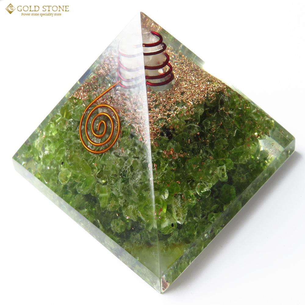 ペリドット使用 水晶単結晶入り オルゴナイトピラミッド 大人気スピリチュアルグッズ 幅約65-70mm前後