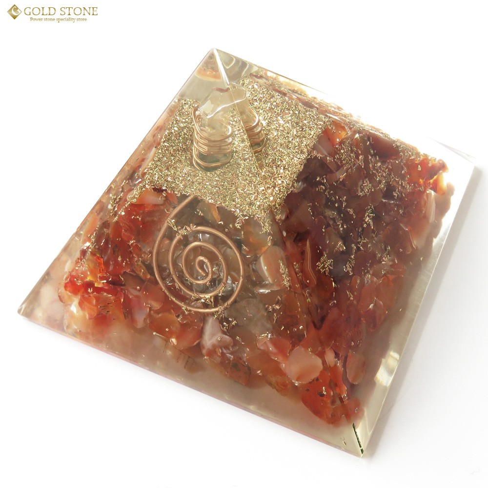 カーネリアン使用 水晶単結晶入り オルゴナイトピラミッド 大人気スピリチュアルグッズ 幅約65-70mm前後