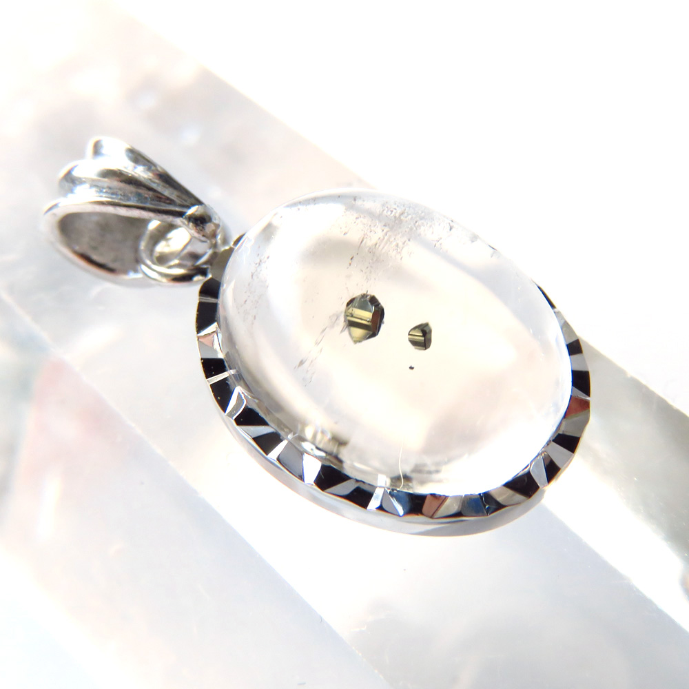 パイライト イン クォーツ ペンダント高品質 Silver925 チェーン付き ブラジル産