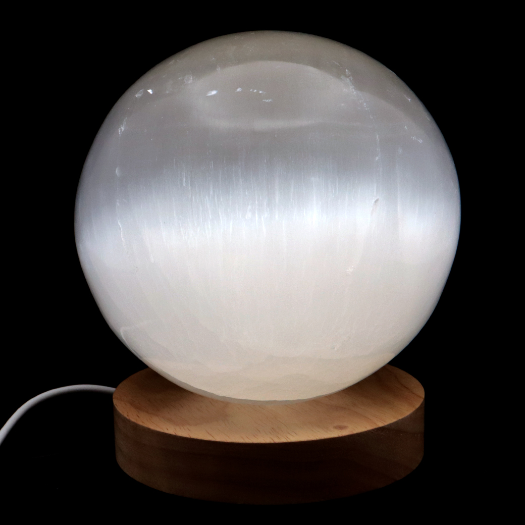 セレナイト 丸玉 LEDライト 台座付き 大玉 直径約11cm モロッコ産 キャッツアイセレナイト 置き物 透石膏