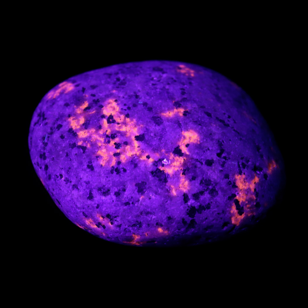 ユーパーライト 原石 新種の鉱物 アメリカ ミシガン州産 1点もの 天然石 パワーストーン