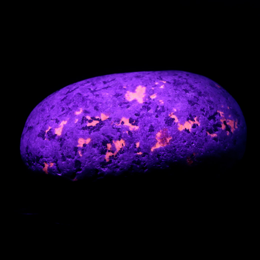 ユーパーライト 原石 新種の鉱物 アメリカ ミシガン州産 1点もの 天然石 パワーストーン