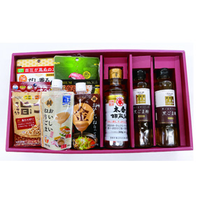 5000円ギフトセット　　※胡麻油は「太白胡麻油」「太香胡麻油」　よりお好みでお選びいただけます　※黒ごま酢【賞味期限2026年7月】