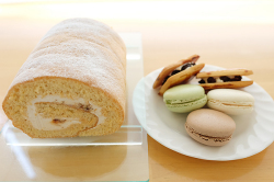 塩麹キャラメルロールと焼菓子のセット